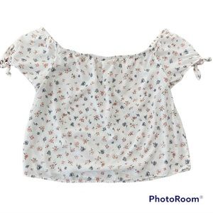 Garage- Off the Shoulder Bow Top- Cream Combo. Medium. Brand New!